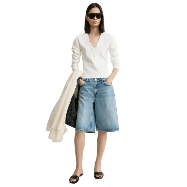 Toteme Denim board shorts in True vintage, view 2