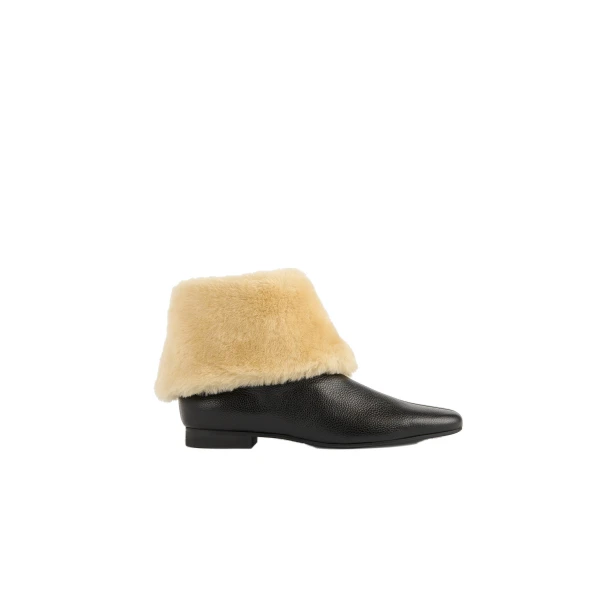 Downtown shearling boots in Black / Beige
