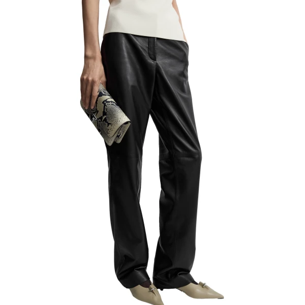 Toteme Easy leather trousers in Black, view 5