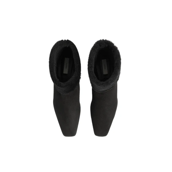 Fold-down shearling boots in Black - Image 4