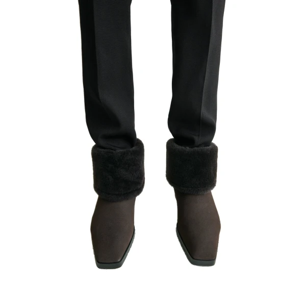 Fold-down shearling boots in Pepper - Image 2