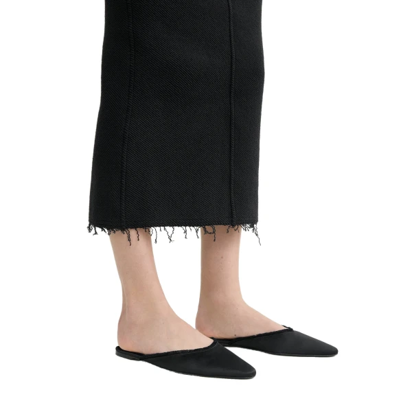 Frayed satin lounge slippers in Black - Image 2