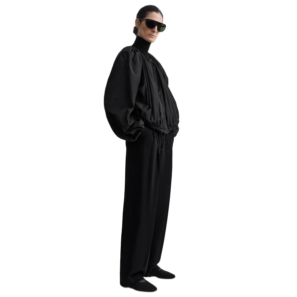 Toteme Gathered parachute jacket in Black, view 3