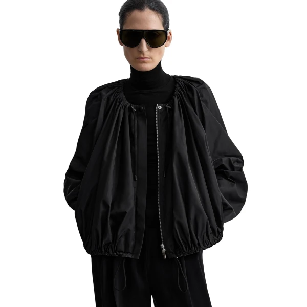 Toteme Gathered parachute jacket in Black, view 5