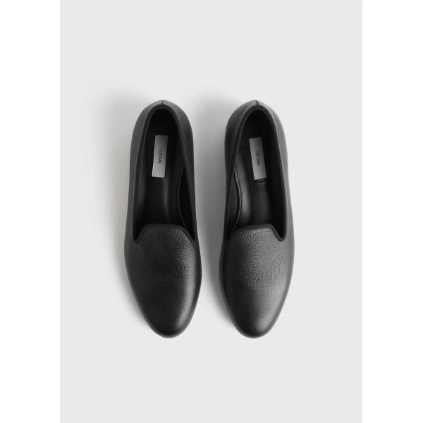 Grained-leather loafers in Black - Image 4