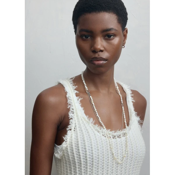 Infinity bead necklace in White - Image 3