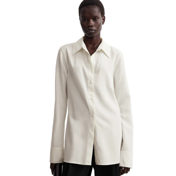 Toteme Lightweight shirt in Ecru, view 5