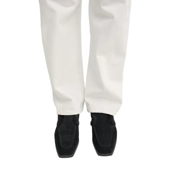 Loafer boots in Black - Image 2