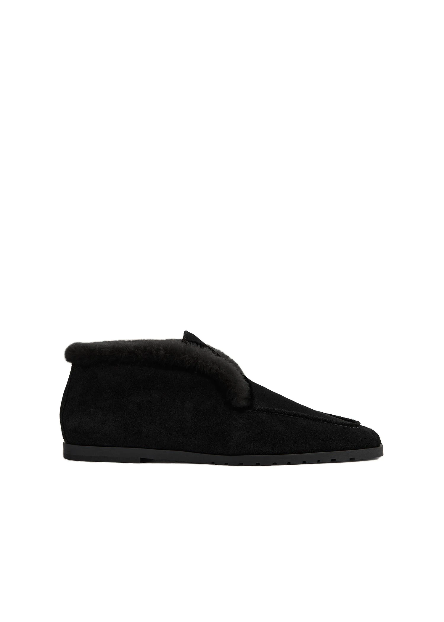Loafer boots in Black