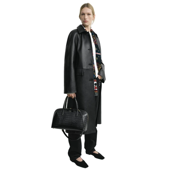 Medium croco-embossed day tote in Black - Image 3