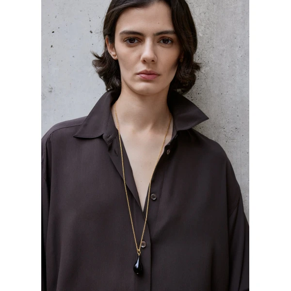 Medium onyx drop necklace in Black / Gold - Image 2