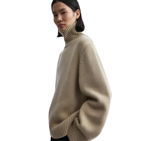 Toteme Oversized lambswool turtleneck in Sage, view 5