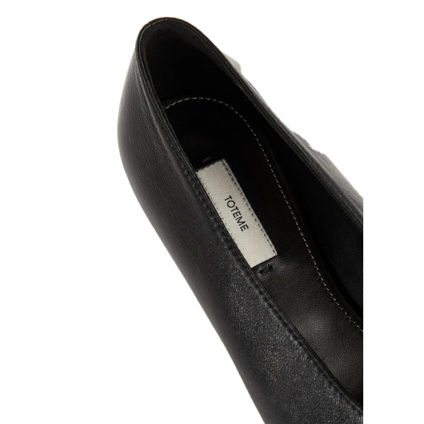 Pierced nappa pumps in Black - Image 6