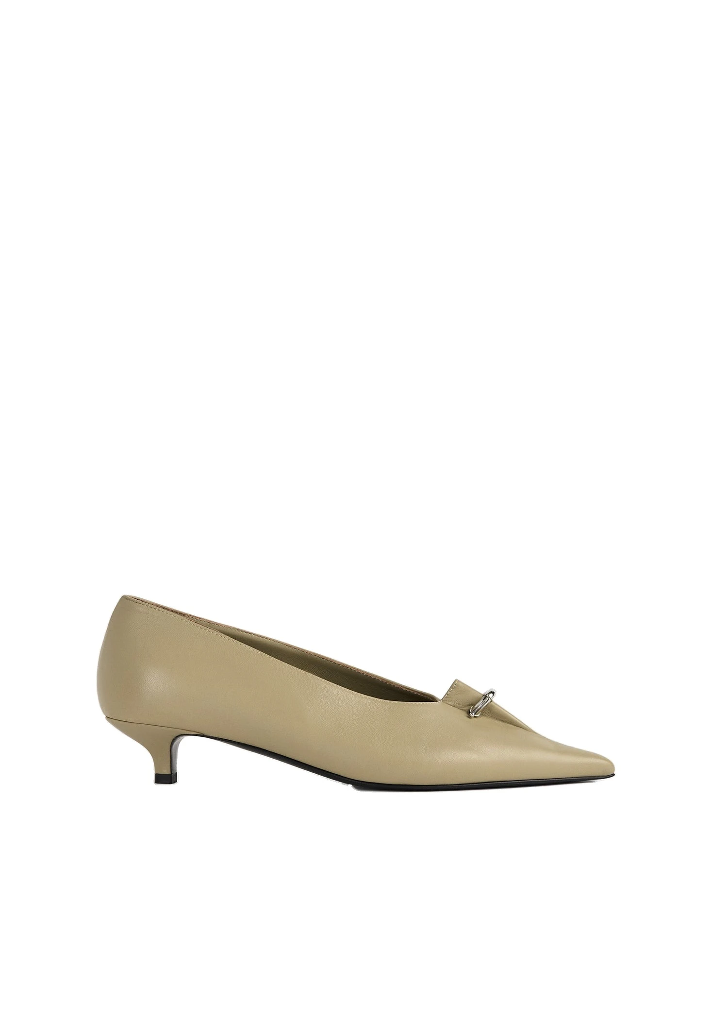 Pierced nappa pumps in Cashew