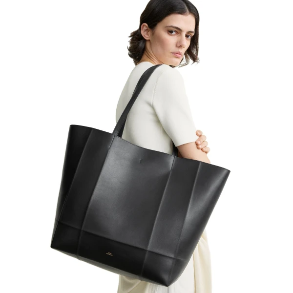 Roam leather tote in Black - Image 2