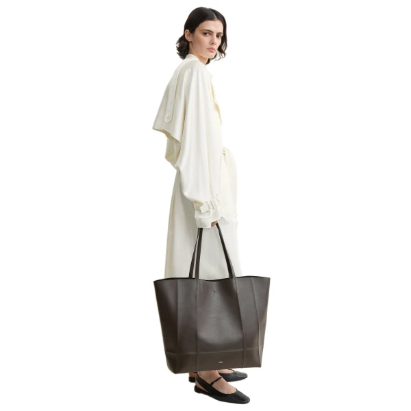 Roam leather tote in Brown - Image 3