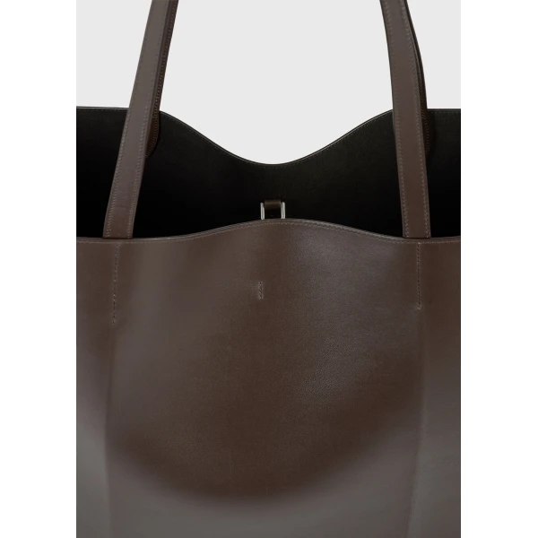 Roam leather tote in Brown - Image 5