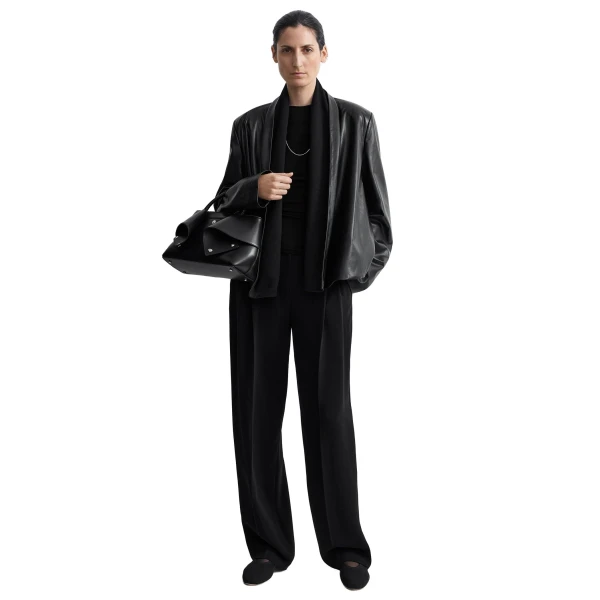Toteme Scarf leather jacket in Black, view 2
