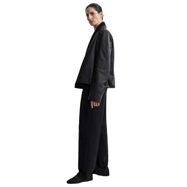 Toteme Scarf leather jacket in Black, view 3