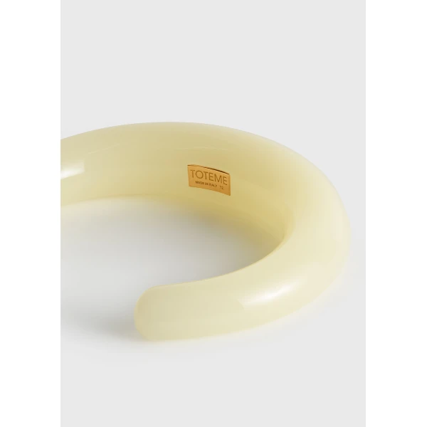 Sculpted cuff in Buttercup - Image 4