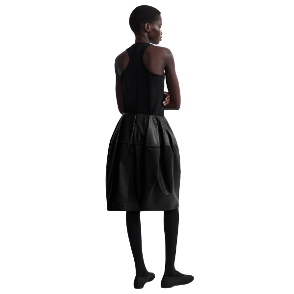 Toteme Sculptural leather skirt in Black, view 4