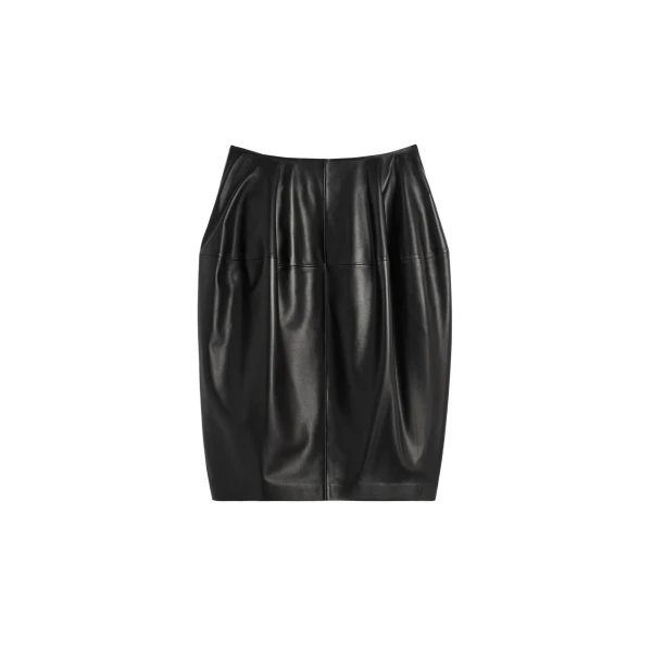 Sculptural leather skirt in Black