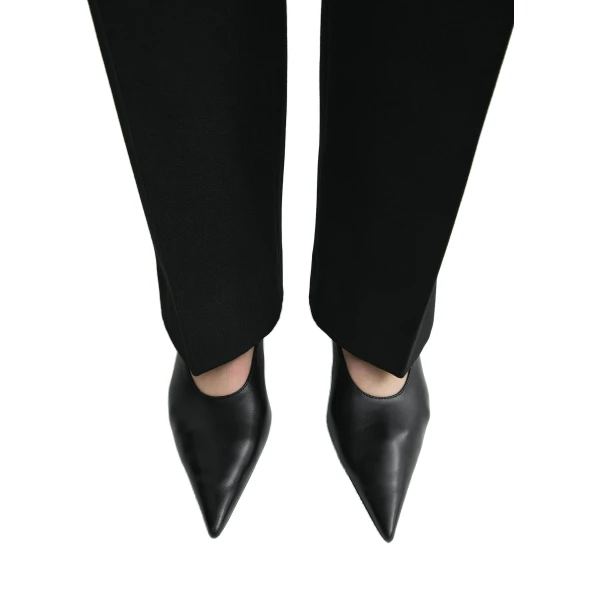 Sharp nappa kitten pumps in Black - Image 2