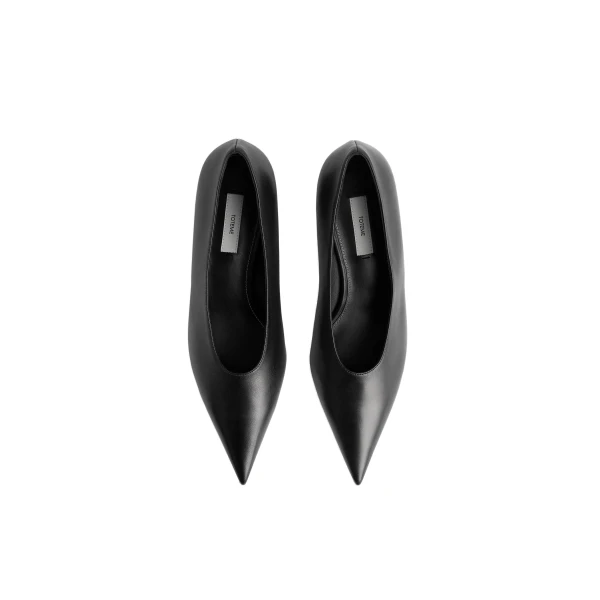 Sharp nappa kitten pumps in Black - Image 4
