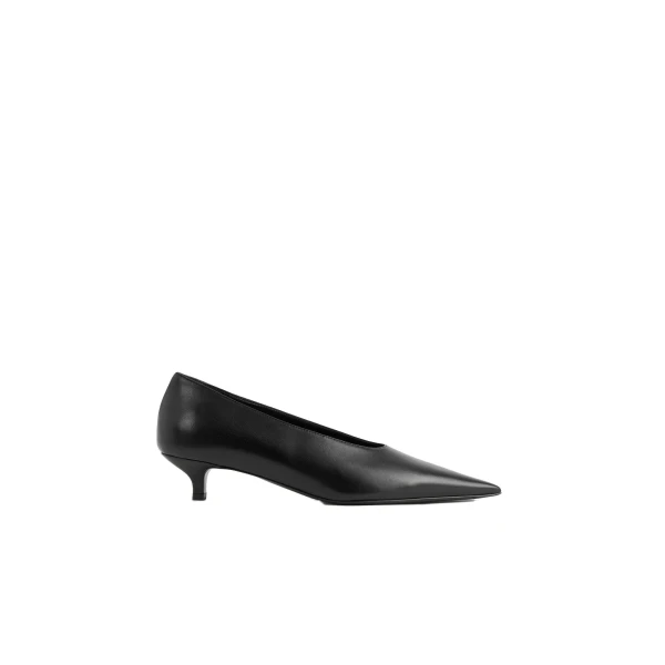 Toteme Sharp nappa kitten pumps in Black