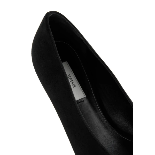 Sharp suede kitten pumps in Black - Image 5