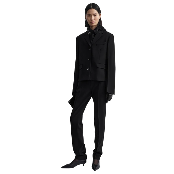 Toteme Short stretch wool blazer in Black, view 2