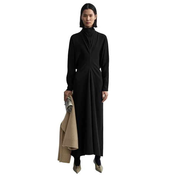 Toteme Slouch waist scarf dress in Black, view 2