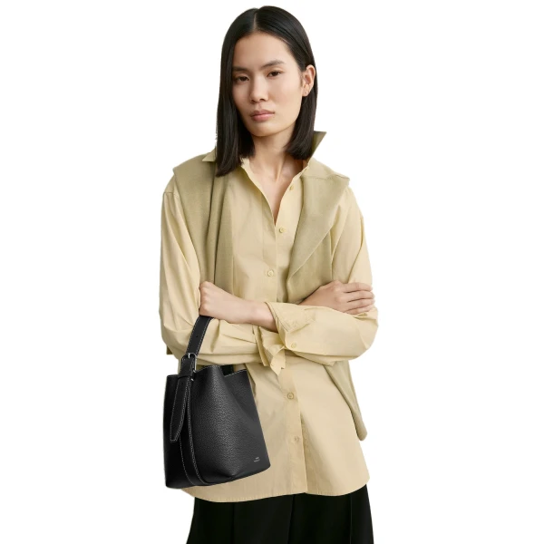 Small belted grained-leather tote in Black - Image 3