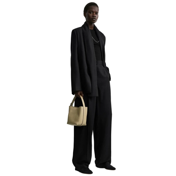 Small belted grained-leather tote in Cashew - Image 2