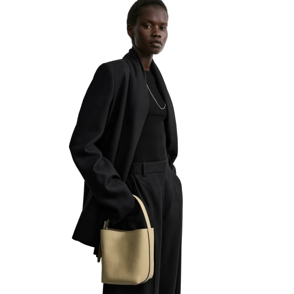 Small belted grained-leather tote in Cashew - Image 3