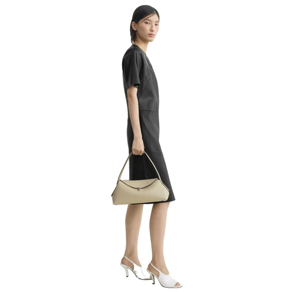 T-Lock grained-leather shoulder in Cashew - Image 3