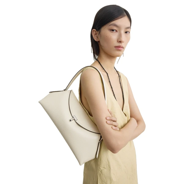 T-Lock grained-leather shoulder in Milk - Image 2