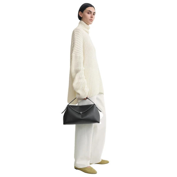 T-Lock grained-leather top handle in Black - Image 3