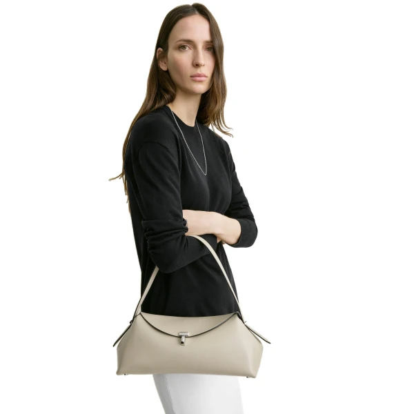 T-Lock leather shoulder in Fawn - Image 2