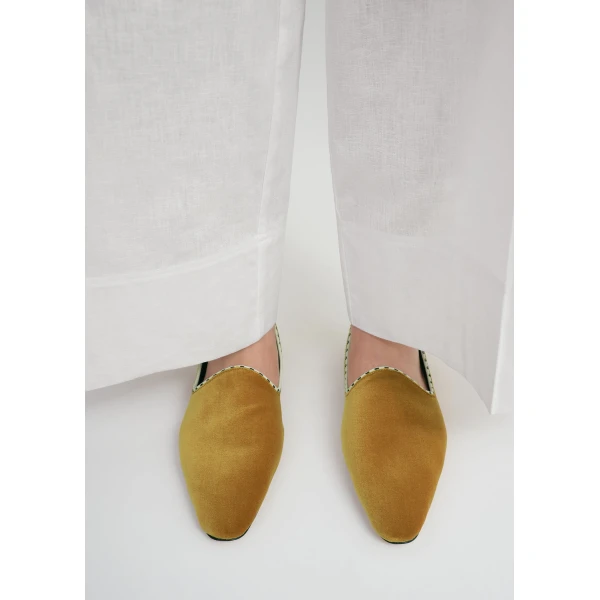 Velvet Venetian slippers in Saffron - Image 2