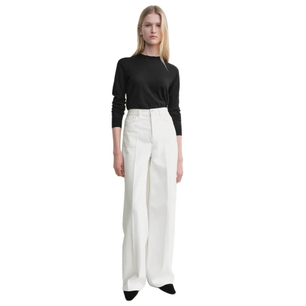 Toteme Wide leg denim in White, view 2