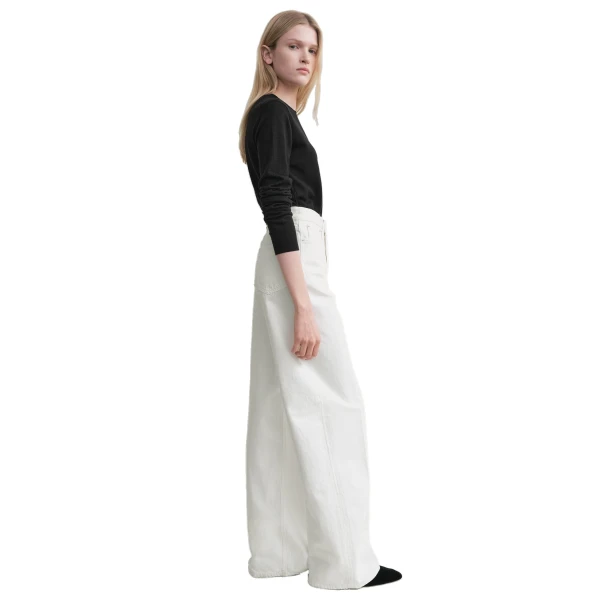 Toteme Wide leg denim in White, view 3