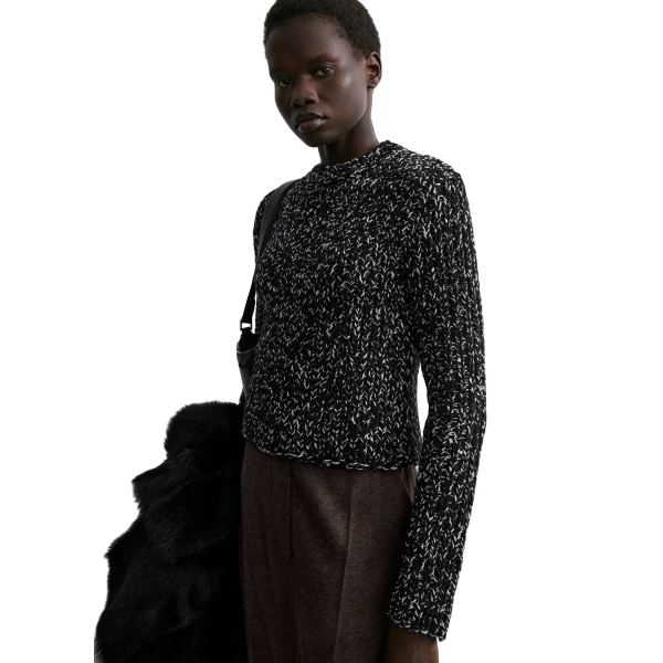 Toteme Wool silk crew neck in Black / Ecru, view 5