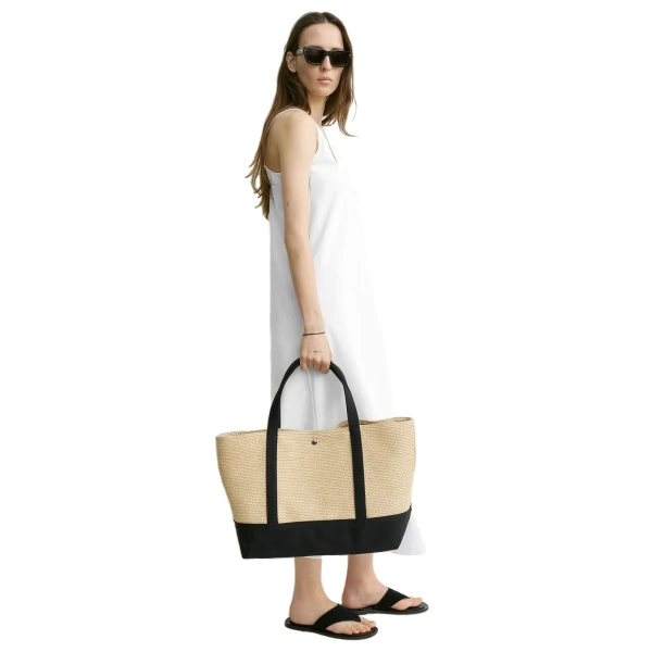 Woven beach tote in Black / Ecru - Image 2