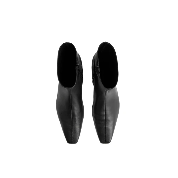 Zipped leather Chelsea boots in Black - Image 4