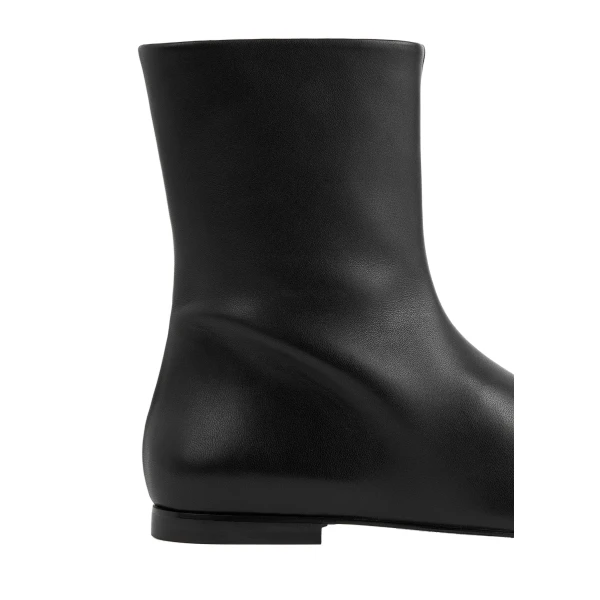 Zipped leather Chelsea boots in Black - Image 5