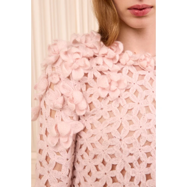 bendetta crochet pullover with embroidered flowers powder