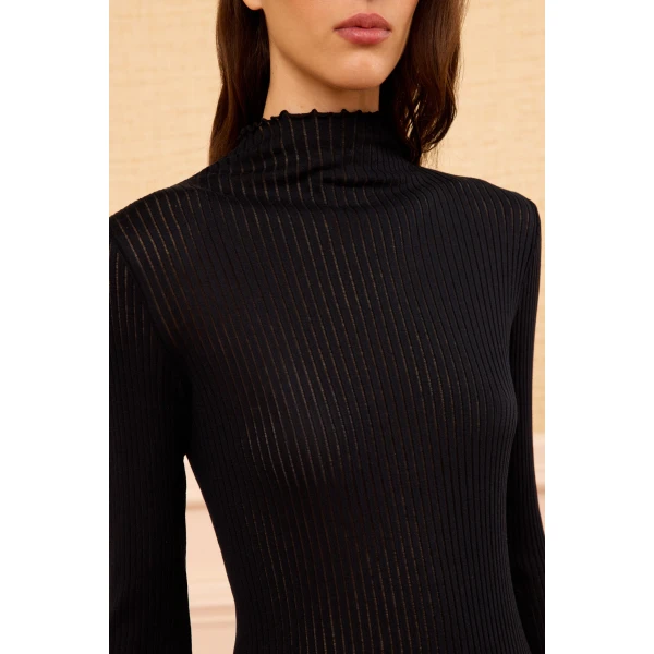 evie turtleneck top noir