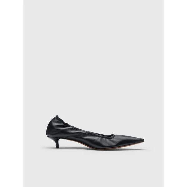 ATP Atelier Valfurva in Black Pumps
