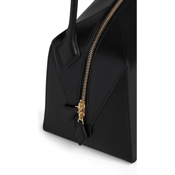 Alaia Le Bouledogue Bag in Calfskin, Black | Shoulder & Crossbody Bags | Luxury Shoes 